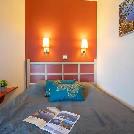 L'esquinade - P6 323- Place Des Pecheurs By Interhome *